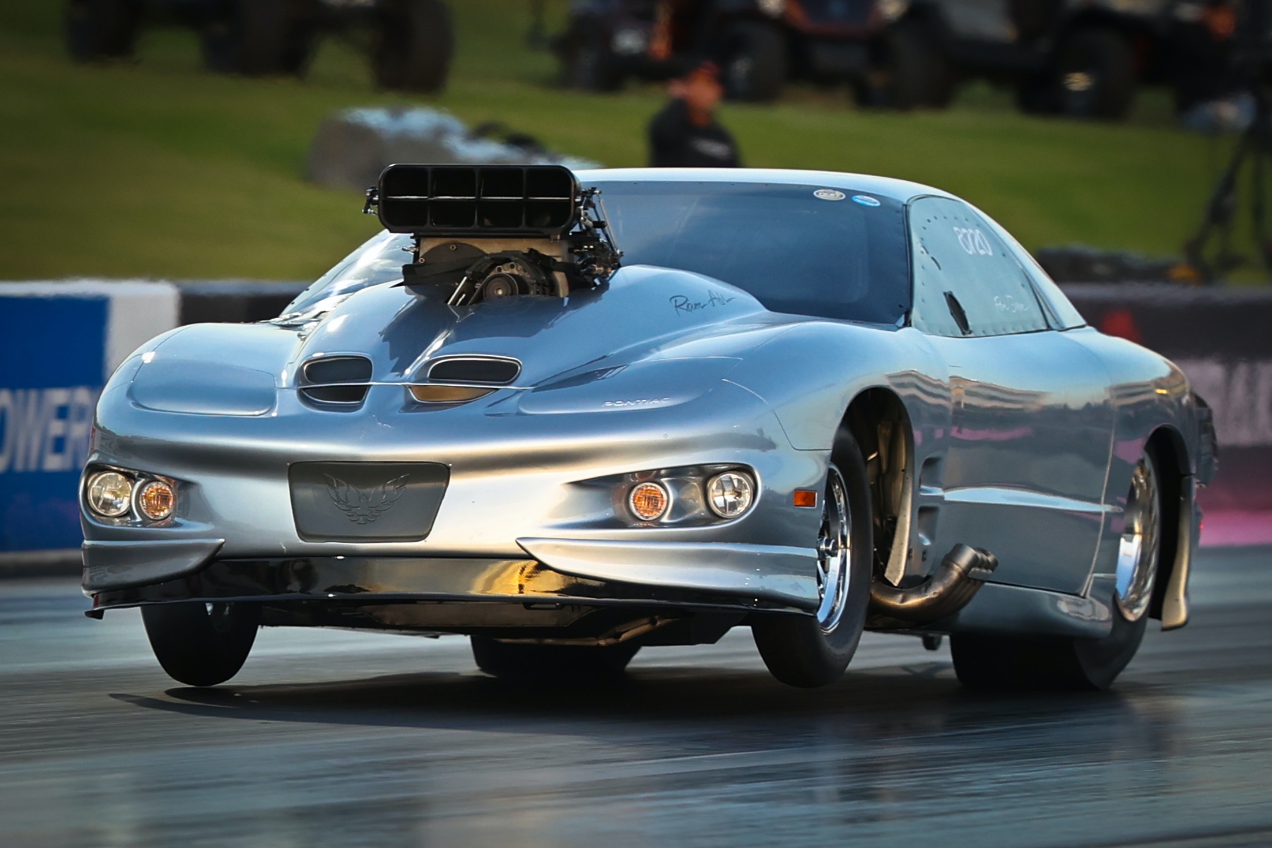pro-street-f6370f38-b27c-4469-8bee-167558746705.jpg